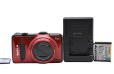 FUJIFILM FinePix F550EXR Compact Digital Camera 16MP 15x Optical Zoom Red Used