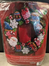 Bucilla CHRISTMAS TOYS WREATH Felt Kit 86363 Christmas Felt Floss Beads SEALED