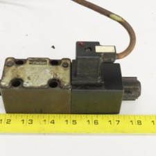 Parker D1VW Solenoid Operated Hydraulic Directional Control Valve 24VDC