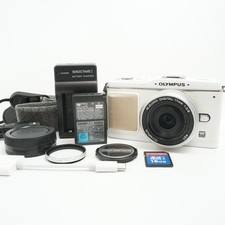 Olympus PEN E-P1 blanc + kit objectif M.Zuiko 17 mm F/2,8, chargeur,...