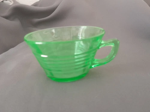 Vintage Anchor Hocking Circle Green Uranium Glowy Teacup Only