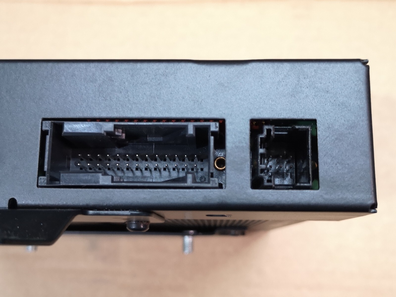 98 BMW Z3 Audio Radio Amp Amplifier Harman Kardon 65128399683 for  