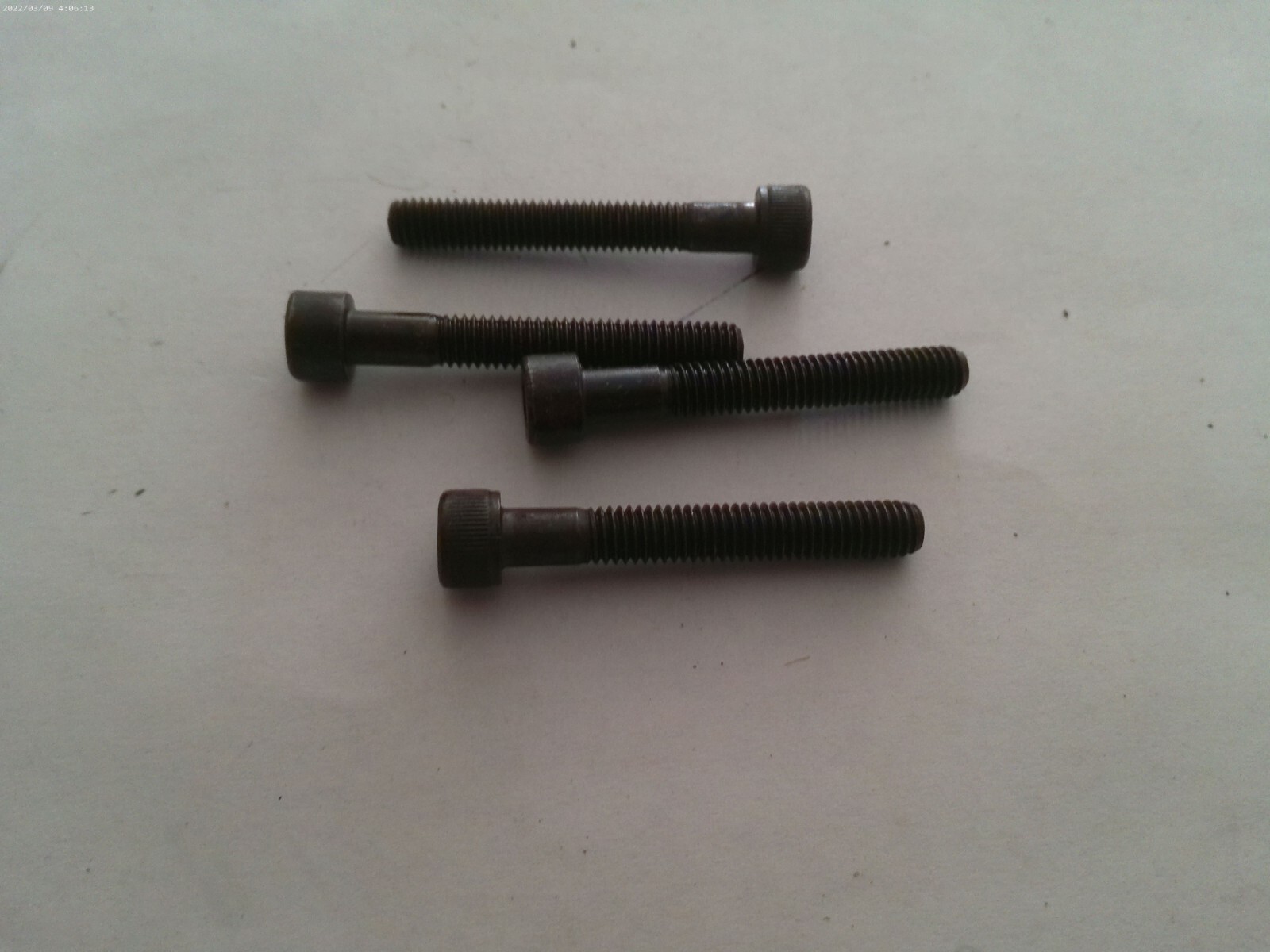 FOUR !! Senco Screws KB0037