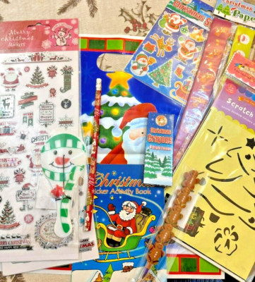 Weihnachten Kinder Strumpf Party Set - Aufkleber, Buntstifte, Buch und mehr