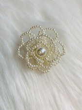 Camellia Flower Brooch Pin Gold Women Fashion Jewelry Gift Faux Pearl