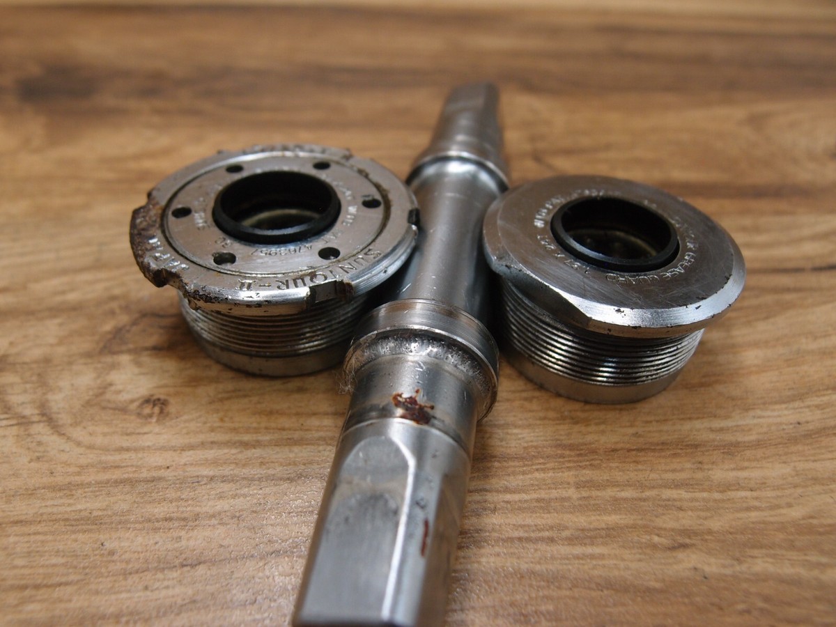 vintage MTB bottom bracket Suntour Grease Guard WTB Japan 125 mm