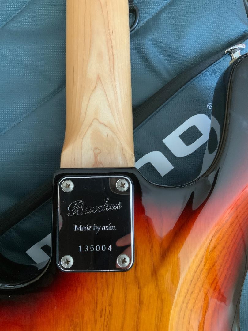 Bacchus ジャズ ベースash33 Aska Jazz Bass Bacchus Jazz Bass