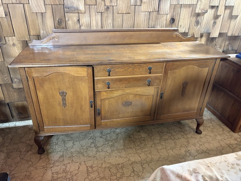 Oak Buffet