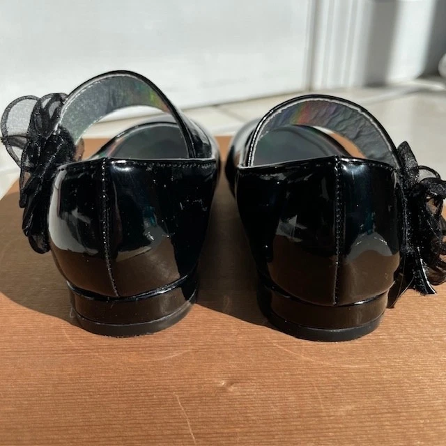 Laura Ashley Toddler Mary Jane Black Flat With Bow Faux Patent Leather SIZE 5 - Image 4 of 4