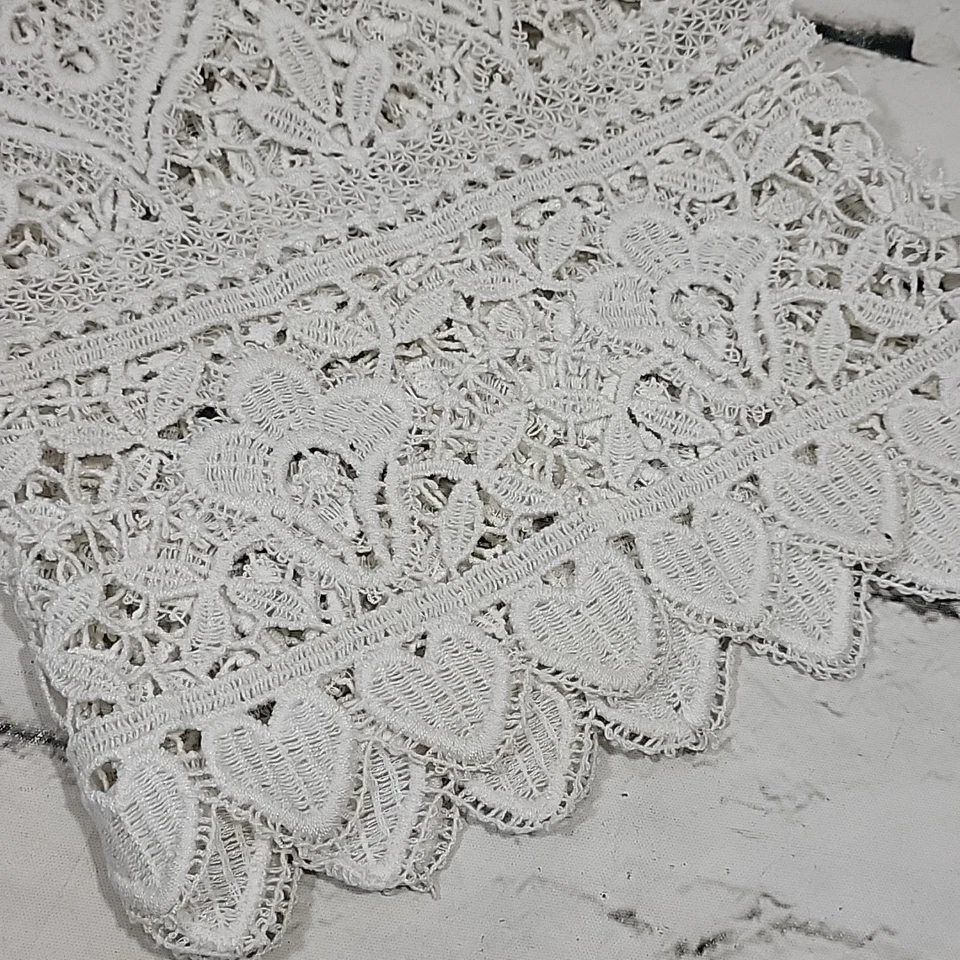 Borde de tela de encaje blanco vintage medidas 30" X 19" costura artesanías upcycle Foto 3 de 4