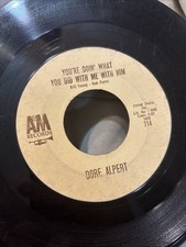 DORE ALPERT - DINA / YOU'RE DOIN WHAT YOU DID WITH ME WITH HIM - ROCK POP 45