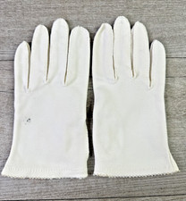 Vintage Child  s Wrist Length Gloves White W/Seed Bead Trim