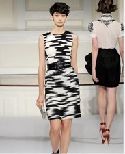 NWOT  Oscar De La Renta Silk Dress Size 8