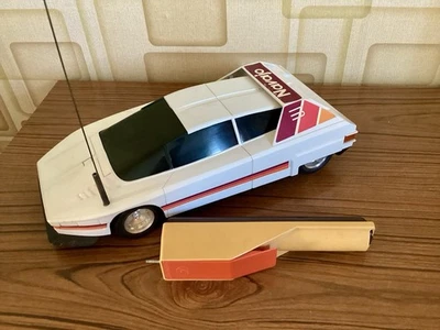 Joustra Voiture Radio Commandée Plastique NAVAJO Blanche Made In France - Photo 1/4