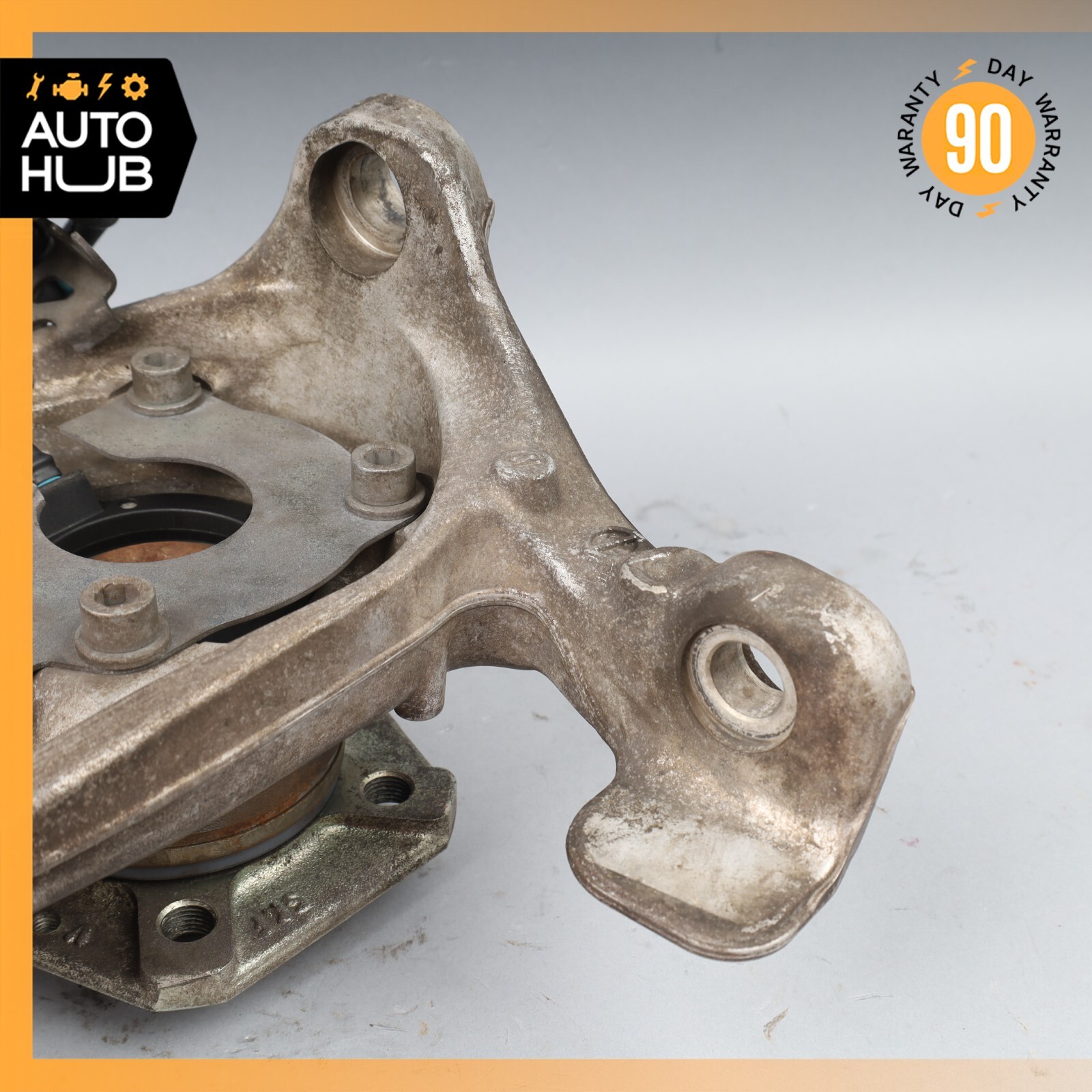 03-10 Maserati Quattroporte M139 Front Left Side Spindle Knuckle Hub OEM