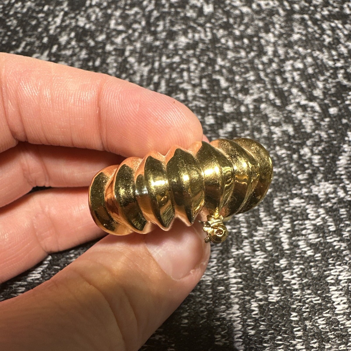 Vintage Bijoux Cascio Gold Tone Bow Brooch Pin View 3