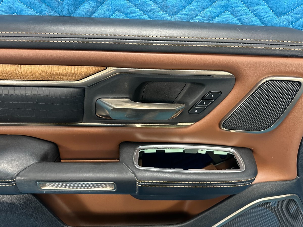 RAM 1500 Front Driver's Door Interior Trim Panel 19-24 Black/Brown