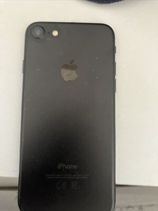 Apple iPhone 7 - 32GB - Schwarz (Ohne Simlock) A1778 (GSM) WASSERSCHADEN