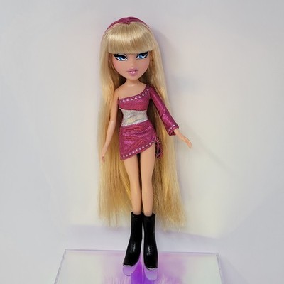 Bratz FEATHERAGEOUS CLOE 2012 MGA Entertainment - Custom Redressed Doll w/ Shoes