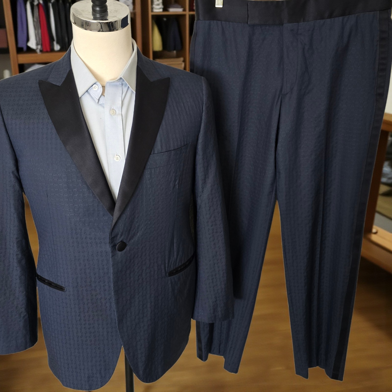 Bespoke Blue Peak Lapel Tuxedo 40r 33x30 Full Canvas Working Cuff Silk Cotton