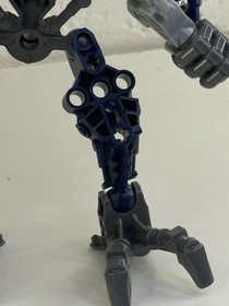 LEGO BIONICLE STARS - 7137 - PIRAKA - MISSING GOLD PIECE No Instructions