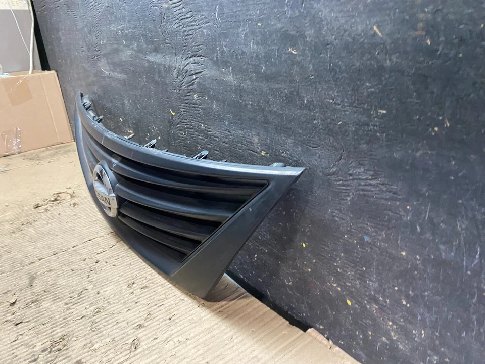 2012 to 2014 Nissan Versa Sedan Front Upper Grill Grille Oem V4302 DG - Image 2 of 4