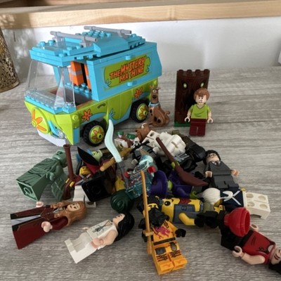 LEGO LARGE random mini figure lot, with mystery machine and more! SEE DESC