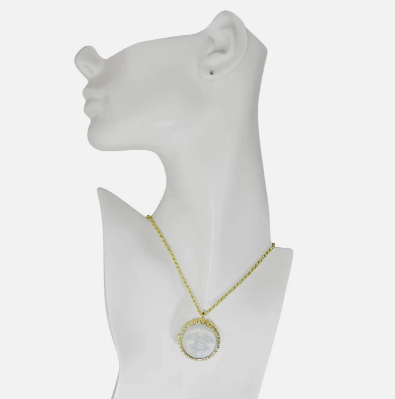 Collar Medallón Kirks Folly Love Never Dies Cristal Vista Mar Luna Tono Dorado AB Luna Foto 2 de 4