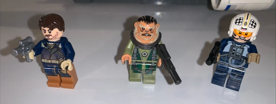 LEGO Star Wars 75155 Rebel U-Wing Fighter - Sin caja, sin manual, tres mini figuras Foto 2 de 4