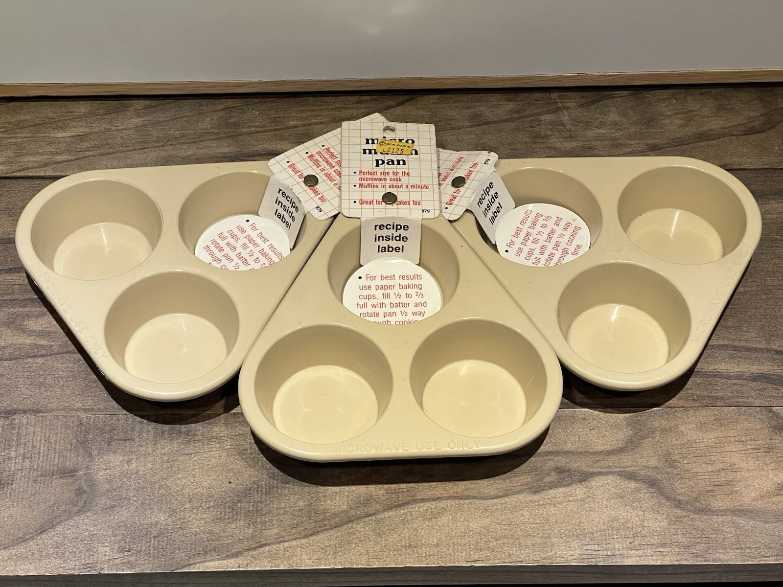 Vintage Micro Muffin Pans Microwave Baking Ensar Corp Made In USA Lot Of 3