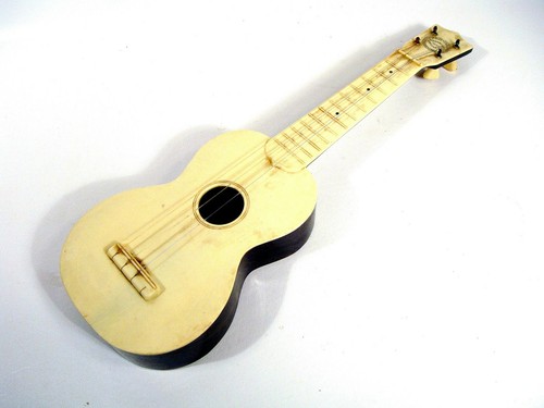 De colección Aleta der Diamond Head Ukelele hawaiano Uke Styron Cuerpo |  eBay