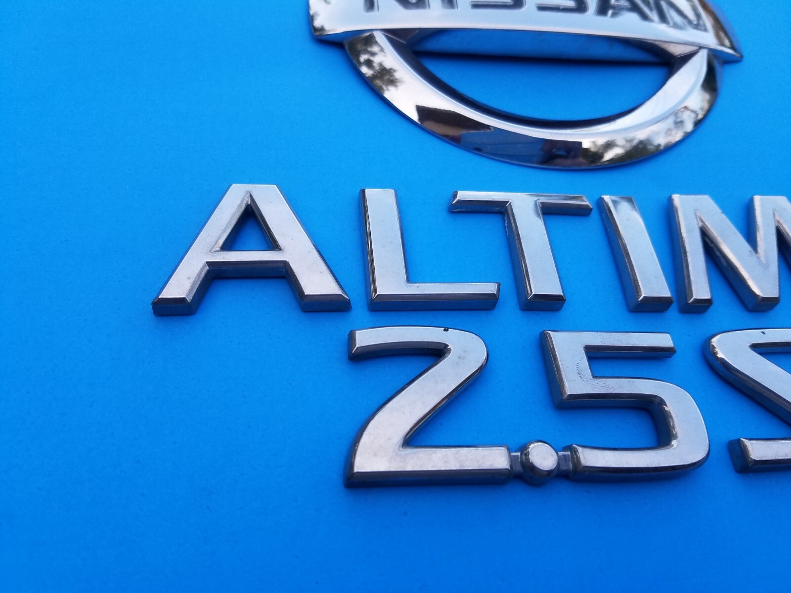 07 08 09 10 11 12 NISSAN ALTIMA 2.5 S SEDAN REAR LID EMBLEM BADGE SET ...