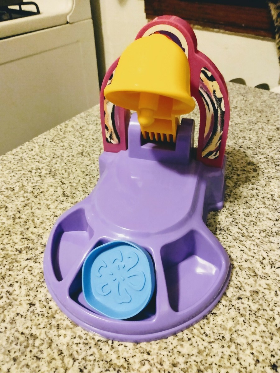RARE Vintage 1999 Taco Bell Play-Doh Set BELL PRESS AND TOMATO