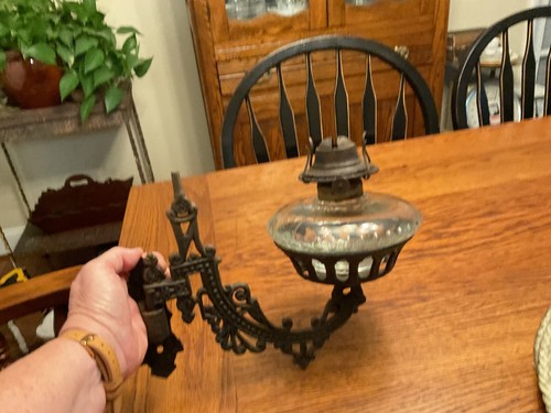 Antique Cast Iron Oil Lamp Wall Mount Swing Arm/Bracket Glass Lamp/Eagle Burner - Picture 3 of 11