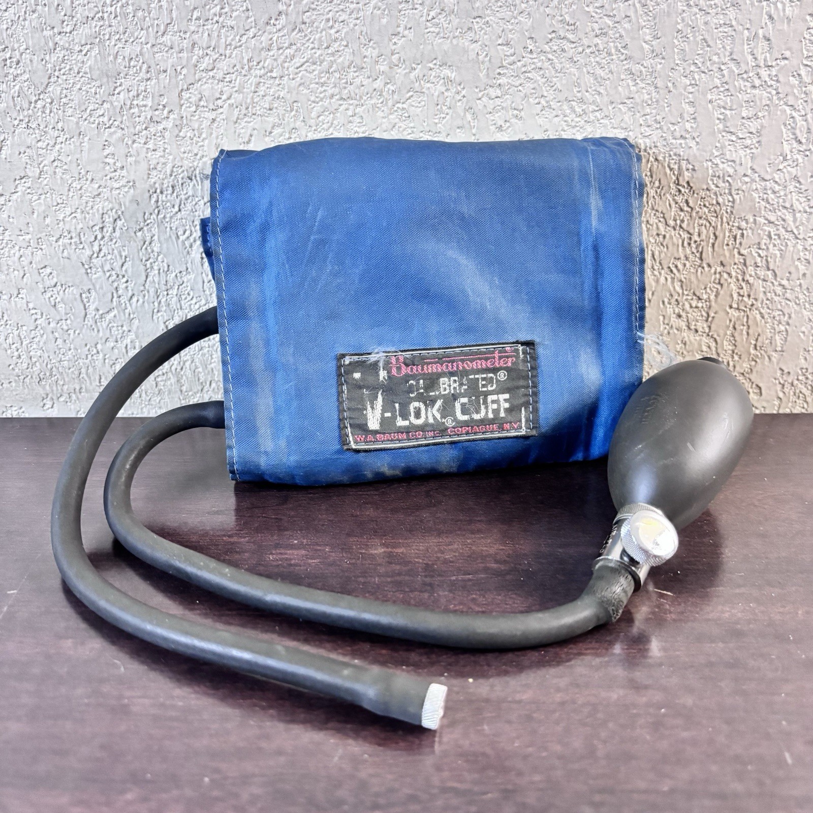 Baumanometer Calibrated V-Lok Blood Pressure Cuff Adult 25-35 CM Arm | eBay