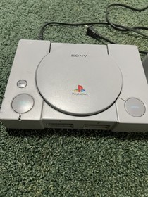 Sony PlayStation 1 PS1 SCPH-7501 Console Tested Working/Power Cord/mad catz/game