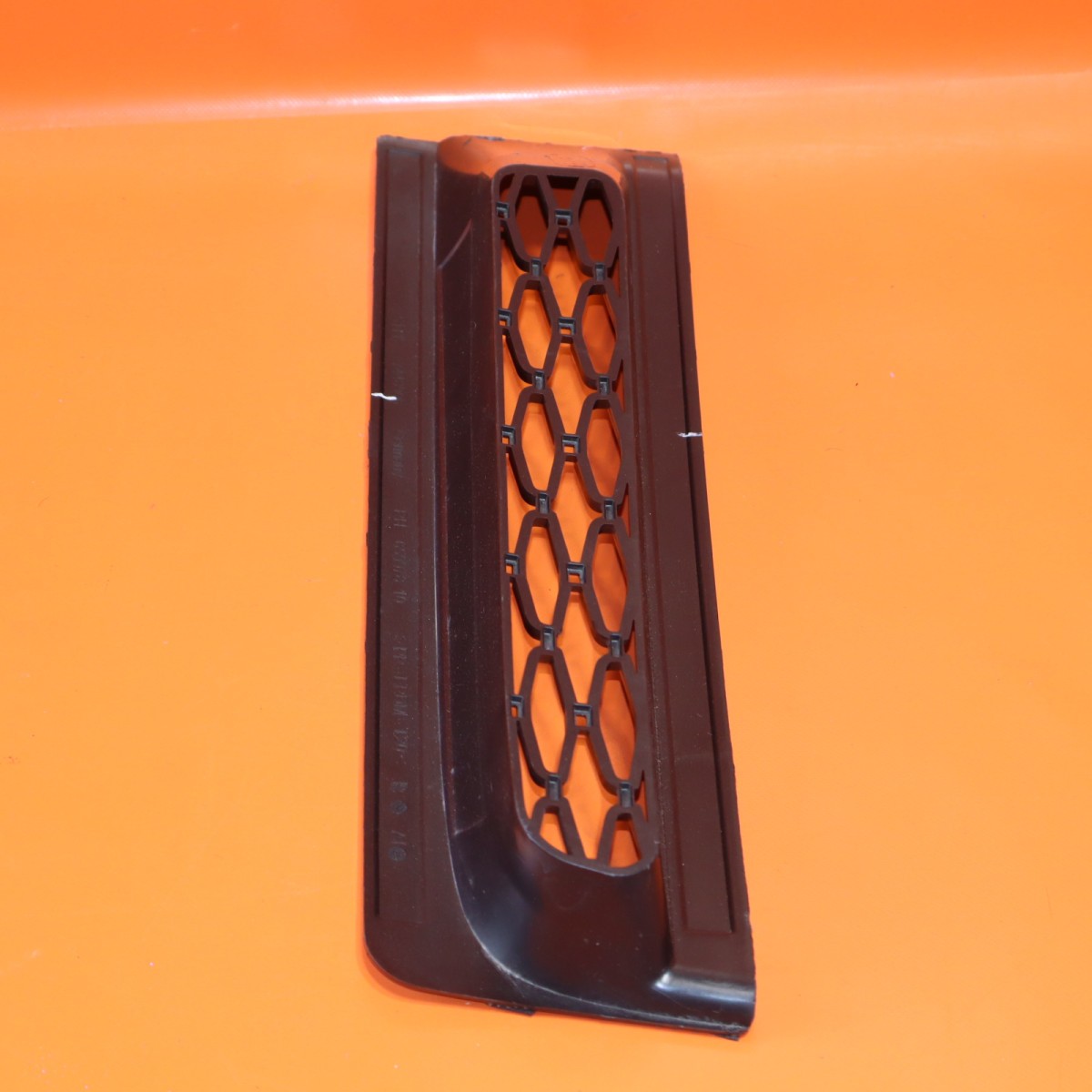 ROLLS ROYCE CULLINAN GRILLE RIGHT PASSENGER 2019 2020 2021 2022 51117448906 OEM