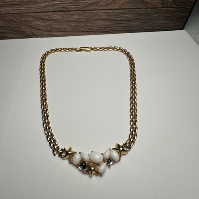 Trifari Starfish White Cabochon Gold Tone Necklace Summer Beach Theme