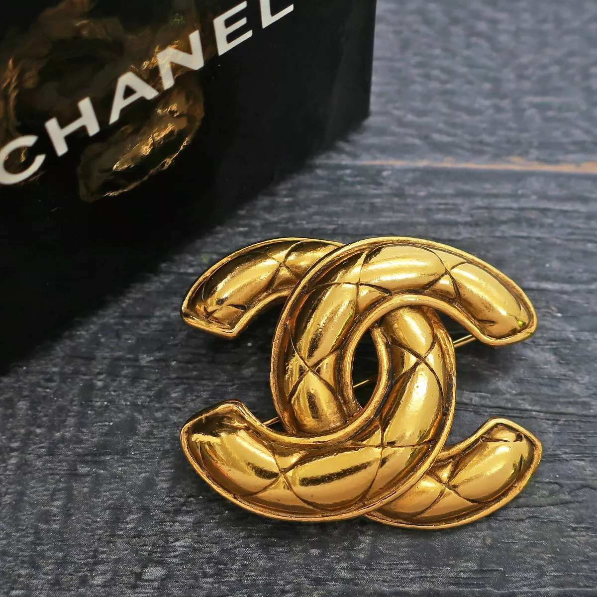 CHANEL Gold Plated CC Logos Matelasse Vintage Pin Brooch 279c