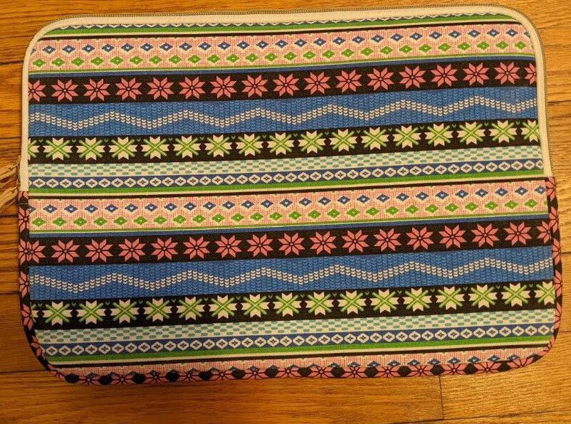 Patterned top laptop sleeve