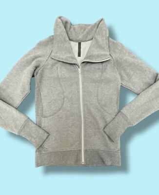 Lululemon womens Cozy Cuddle Up Jacket Size 4 gray hooded thumbhole  Full Zip