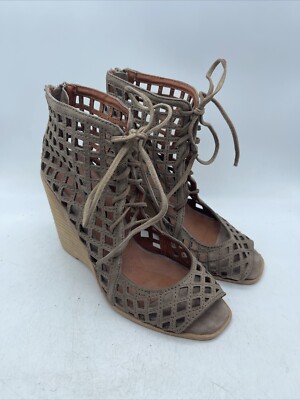 Jeffrey Campbell Women's Taupe Cut Out Lace Up Back Zip Wedge Heels Shoes Size 7