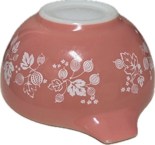 Pyrex MCM Gooseberry Pink # 442  1 1/2 QT Mixing Bowl