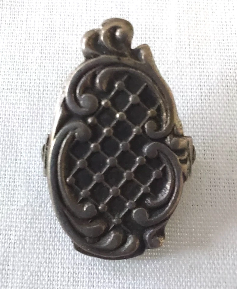 Clip de escritorio antiguo de plata esterlina de colección clip de papel con bisagras diseño de desplazamiento de 2 cm Foto 2 de 4