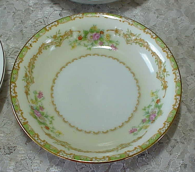 Vintage Mismatched China Berry Bowls Fruit Dessert (4) Floral Design Bands 