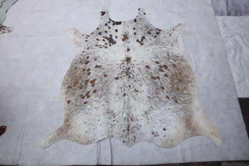 New Cow Hide Rug Area Cow Skin Hairon Leather (100% Natural Cowhide Leather Rug) - Picture 2 of 3