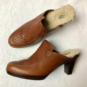 ugg clogs heels
