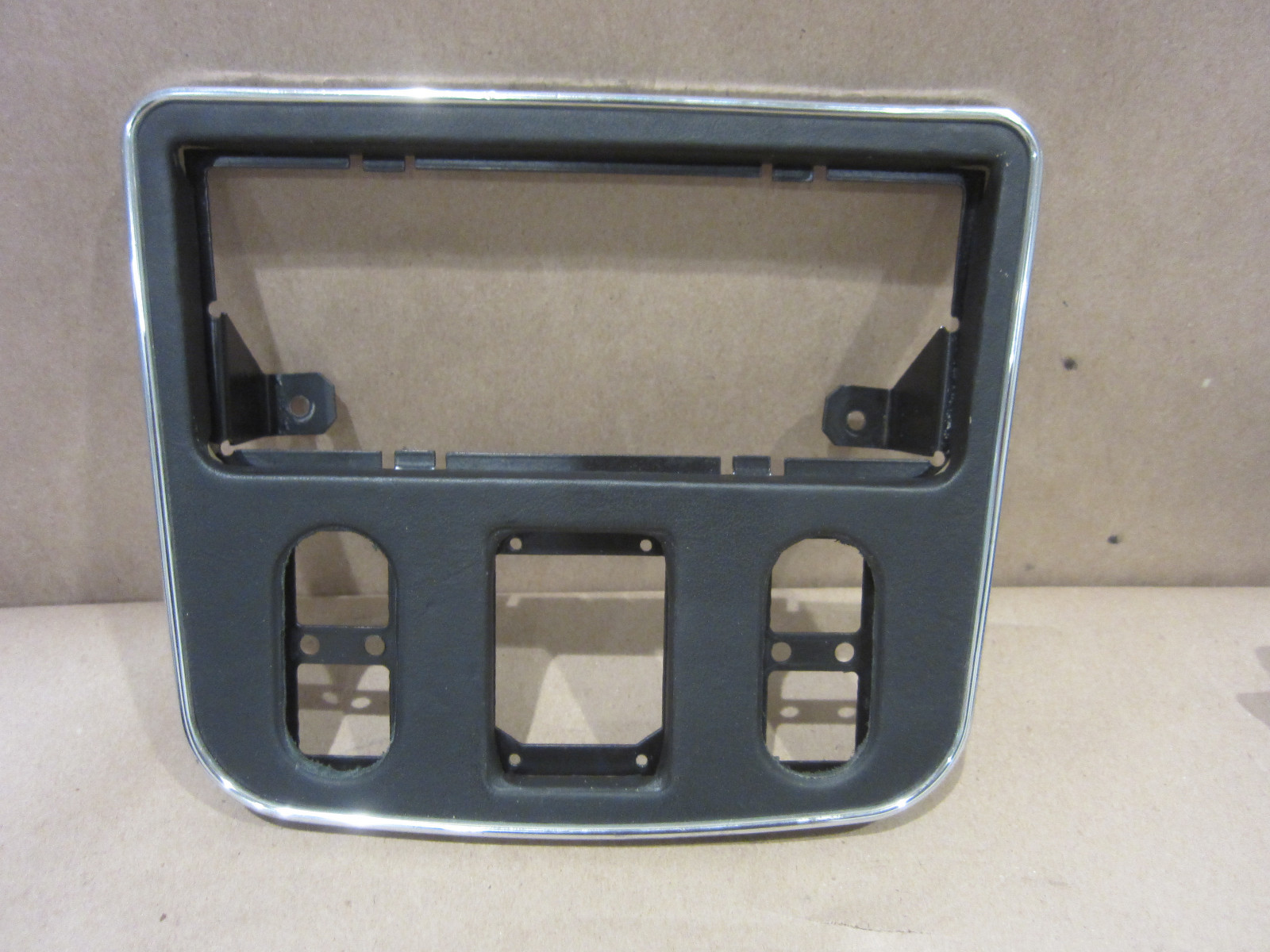 Ferrari 456 - Console Rear Switch Panel Trim Plate - P/N 65992400