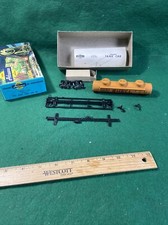 HO Athearn Tank Car No Hand Rails  Sprung Trucks Metal Wheels (HO10254)