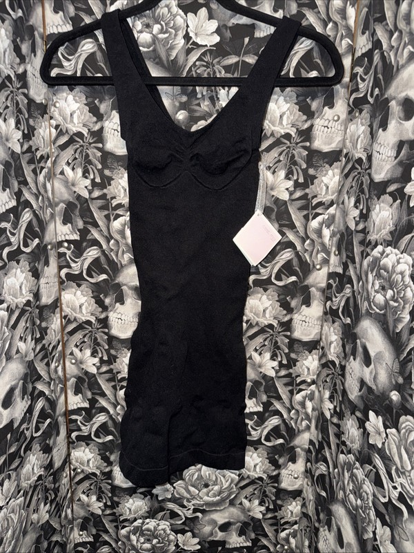 New C’est Moi Black Shaper Slip Size S 🍌